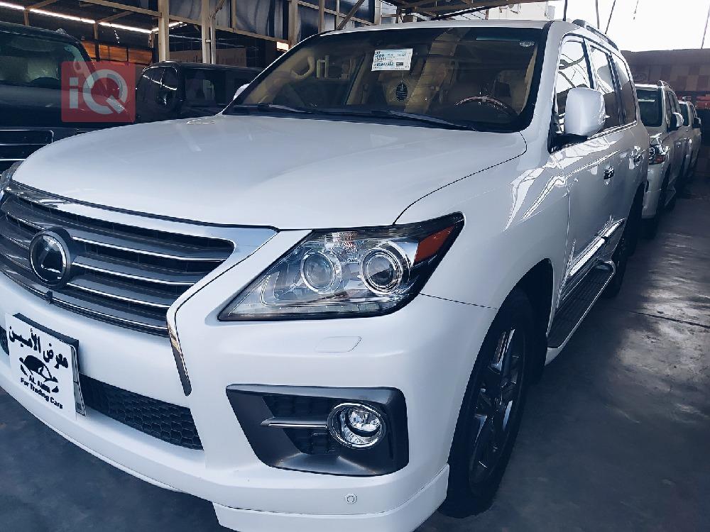 Lexus LX